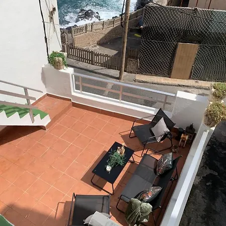 Beautiful In Front Of The Sea !!!!